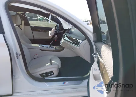 2020 BMW 740I из США, поврежденный, VIN WBA7T2C00LGL17069